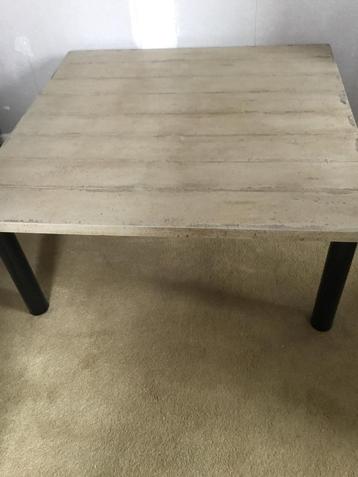 Mooie Salontafel  beschikbaar voor biedingen