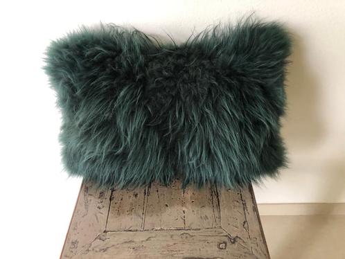 KUSSEN ; INITIALS: Fluffy: GROEN EN/OF GRIJS : 50 * 30 cm, Huis en Inrichting, Woonaccessoires | Kussens, Zo goed als nieuw, Overige kleuren