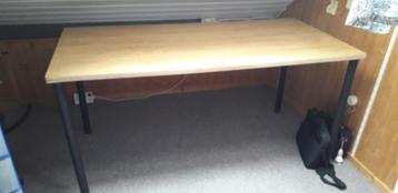hobbytafel beschikbaar voor biedingen