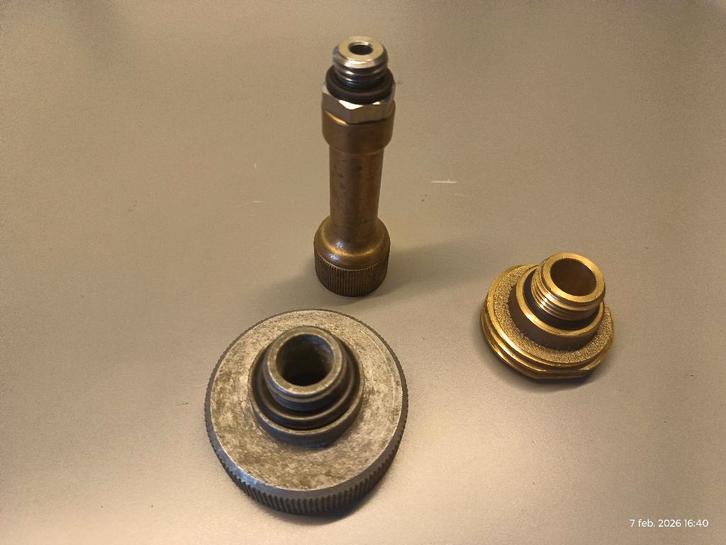 2 LPG verloopnippels voor buitenland en verlengstuk, Auto-onderdelen, Brandstofsystemen, Gebruikt, Ophalen of Verzenden