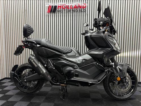 Honda X-ADV 750 Triple black Akrapovic 2023 XADV X ADV, Motoren, Motoren | Honda, Bedrijf, meer dan 35 kW, Ophalen