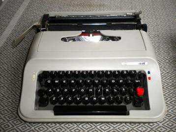 Vintage H 44K kofferschrijfmachine beschikbaar voor biedingen
