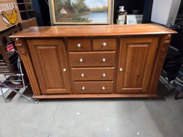 Grenen Dressoir, kast  beschikbaar voor biedingen