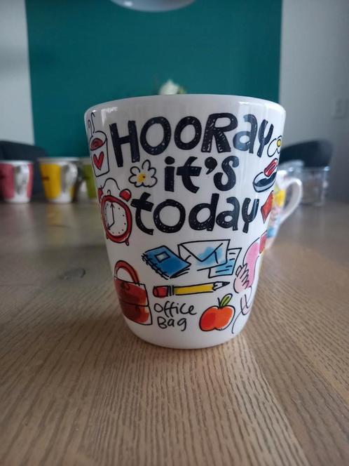Blond Amsterdam mok beker 0,35l middel hooray it's today, Huis en Inrichting, Keuken | Servies, Zo goed als nieuw, Kop(pen) en/of Schotel(s)