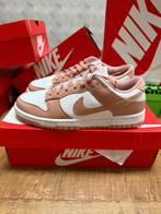 Te koop: Nike Dunk Low Rosé Whisper maat 40, Kleding | Heren, Schoenen, Overige kleuren, Nike, Nieuw, Ophalen of Verzenden