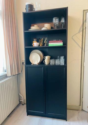 Zwarte eikenhouten boekenkast IKEA