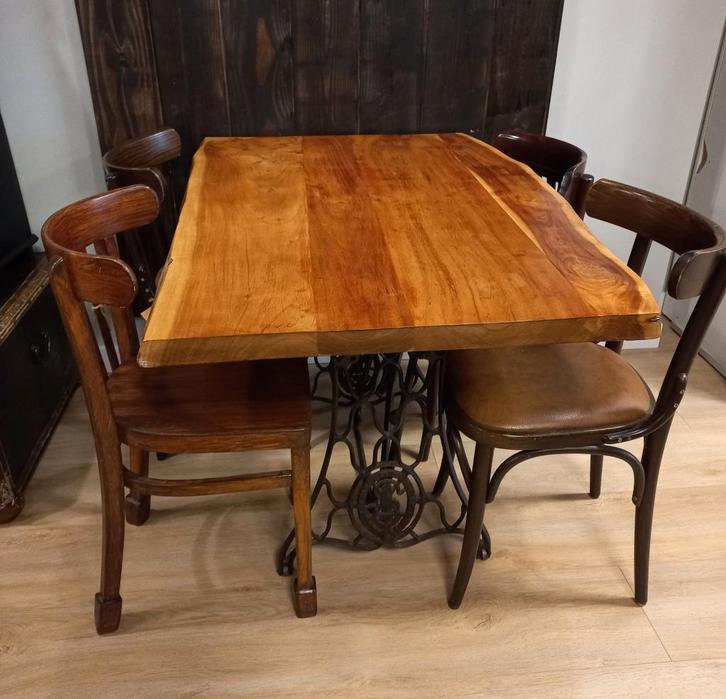 Unieke eettafel. Massief teakhout blad en ijzeren onderstel., Huis en Inrichting, Complete eetkamers, Zo goed als nieuw, Ophalen of Verzenden