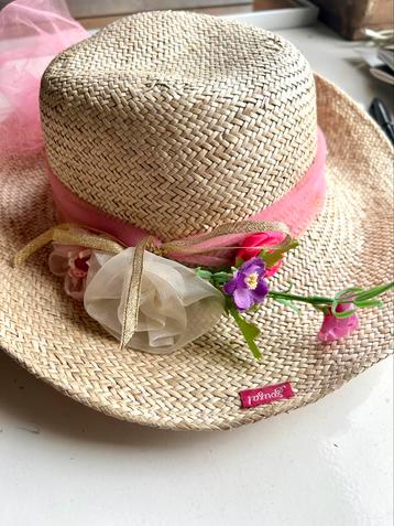 Souza! hoed van riet met bloemen  beschikbaar voor biedingen