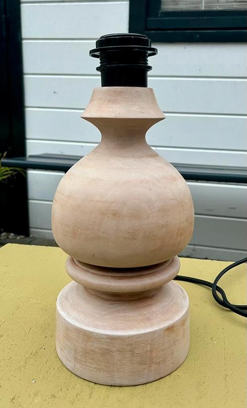 Vintage houten tafellamp E27 uit de sixties DDR, Huis en Inrichting, Lampen | Tafellampen, Gebruikt, Minder dan 50 cm, Hout, Ophalen of Verzenden