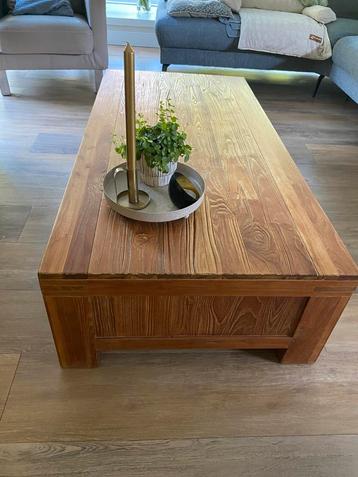 SALE! Salontafel en tv-meubel voor €50,- beschikbaar voor biedingen