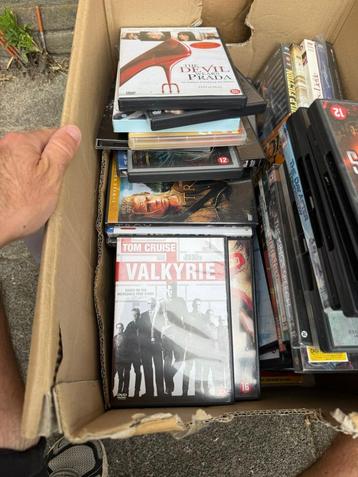 DVD Box (ong. 50 stuks) GRATIS beschikbaar voor biedingen