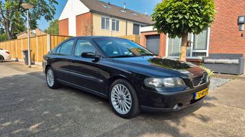 Volvo S60 2.4 170PK AUT 2004 Zwart beschikbaar voor biedingen