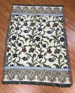 Grand foulard met roze en paarse bloemen 172/115, Huis en Inrichting, Woonaccessoires | Plaids en Woondekens, Gebruikt, Etten-Leur