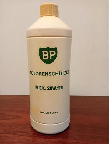  BP olie M.E.K. 20W/ 20  jaren zestig 1 Liter  beschikbaar voor biedingen