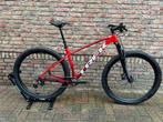 SUPERAANBIEDING TREK PROCALIBER 6 MAAT L 2025 VIPER RED, Fietsen en Brommers, Fietsen | Mountainbikes en ATB, Hardtail, Trek, Nieuw