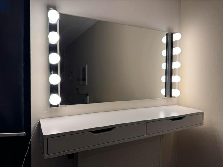 IKEA Kaptafel met Spiegel en Lampen, Huis en Inrichting, Tafels | Kaptafels, Zo goed als nieuw, Minder dan 100 cm, 50 tot 100 cm