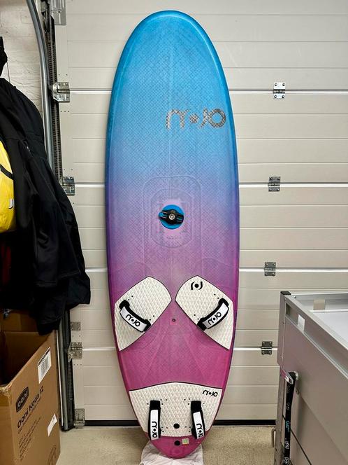 Mojo Custom Freerace board Thunder 230*72*120, Watersport en Boten, Windsurfen, Zo goed als nieuw, Plank, Minder dan 250 cm, Ophalen