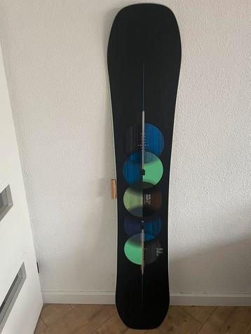 Burton Custom Flying V 154 – Top snowboard beschikbaar voor biedingen