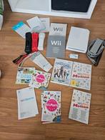 Nintendo Wii, 3 controllers en 4 spellen, Spelcomputers en Games, Gebruikt, Ophalen of Verzenden, Sport, 3 spelers of meer