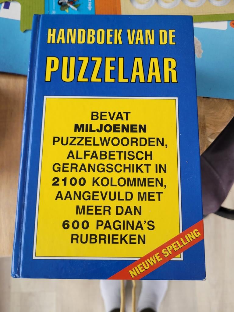 Handboek van de Puzzelaar - Miljoenen Puzzelwoorden, Hobby en Vrije tijd, Denksport en Puzzels, Ophalen of Verzenden, Zo goed als nieuw