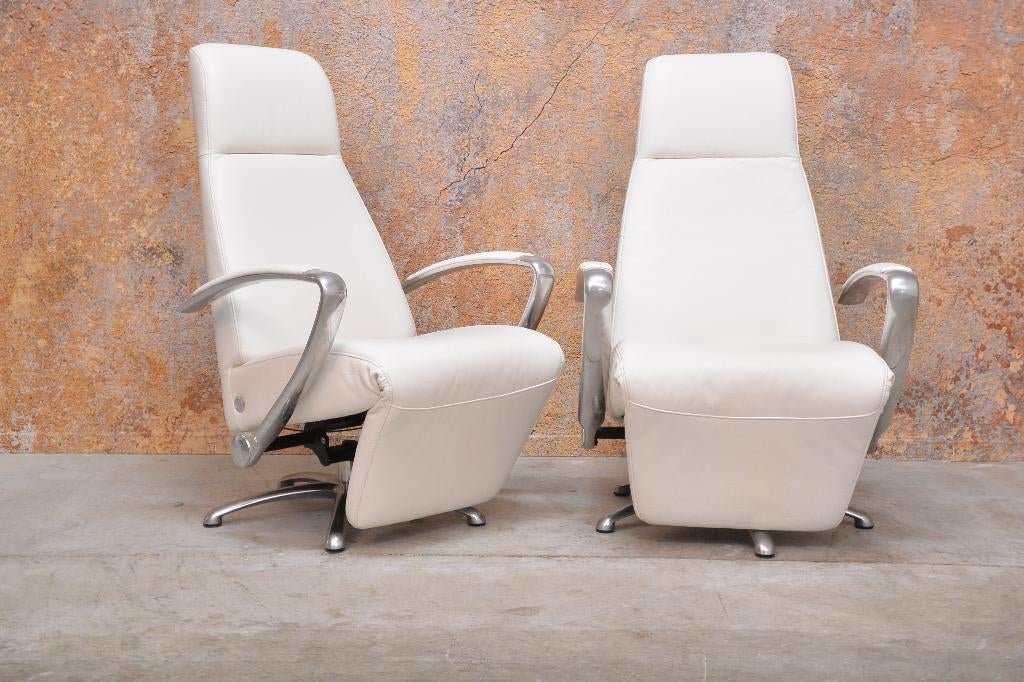 ZGANieuw witte leren design relaxfauteuil van Novastyl!, Huis en Inrichting, Fauteuils, 75 tot 100 cm, Ophalen of Verzenden, Zo goed als nieuw