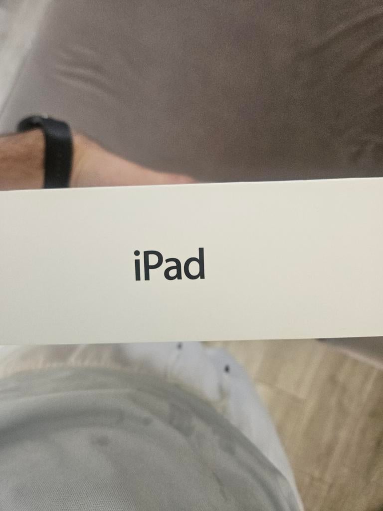 Apple iPad (3e generatie) 16GB Wi-Fi Zwart, 10 inch, Apple iPad, Ophalen of Verzenden, Zo goed als nieuw