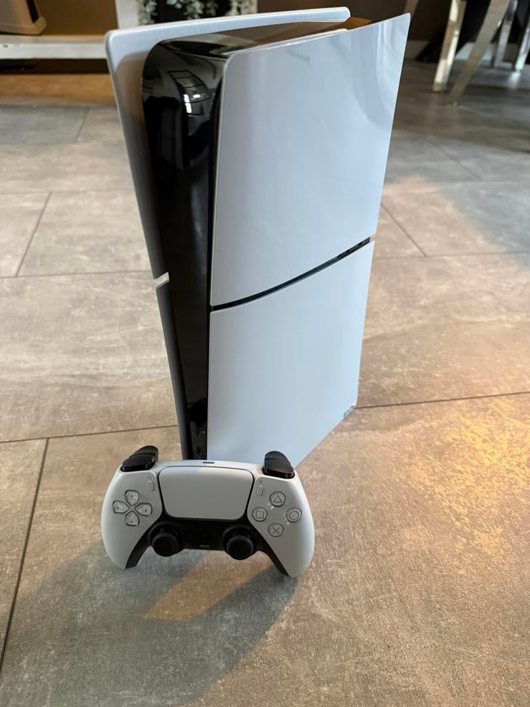 PlayStation 5 slim, Spelcomputers en Games, Spelcomputers | Sony PlayStation 5, Ophalen of Verzenden, Zo goed als nieuw
