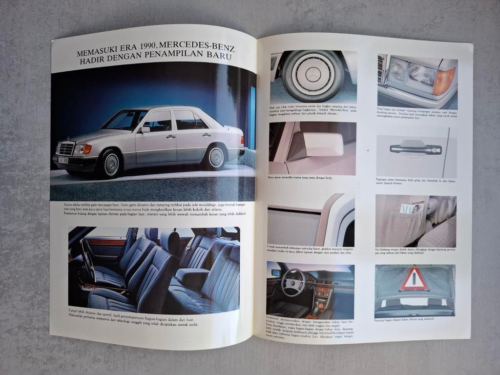 Indonesische Mercedes-Benz 230E-300E folder - 1990, Ophalen of Verzenden, Zo goed als nieuw, Mercedes