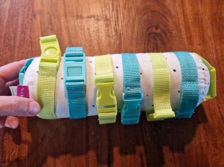 Lovevery Buckle Barrel, Kinderen en Baby's, Speelgoed | Educatief en Creatief, Zo goed als nieuw, Ophalen of Verzenden