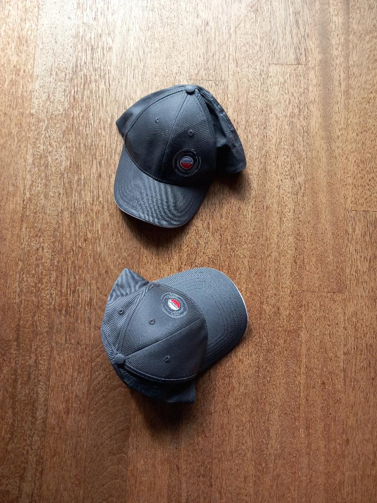 Heineken en Amstel items pet rugzak handdoek sleutelhanger, Verzamelen, Biermerken, Ophalen of Verzenden, Nieuw, Overige typen