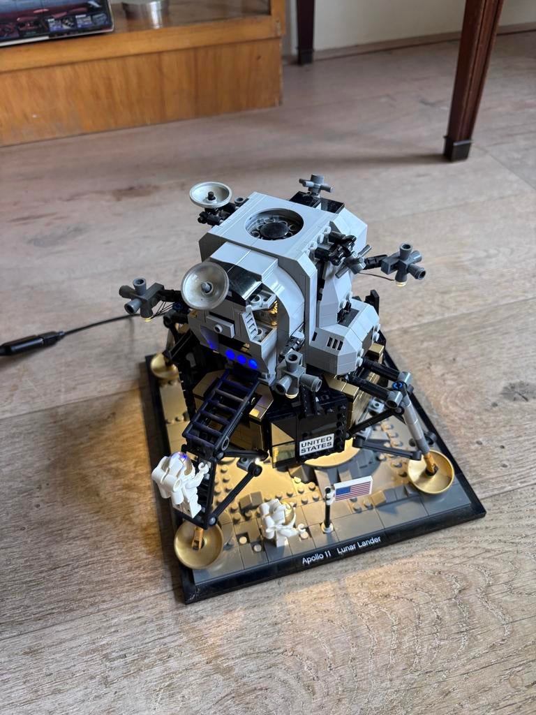 Lego Lunar Lander Apollo 11 (10266) inclusief LED's, Ophalen, Zo goed als nieuw, Complete set, Lego