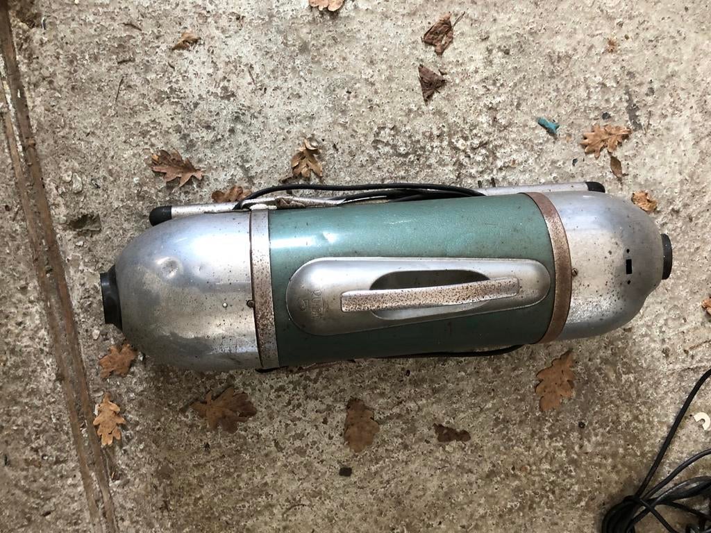 Vintage stofzuigers- Decoratief of voor onderdelen, Ophalen, Gebruikt, Stofzuiger