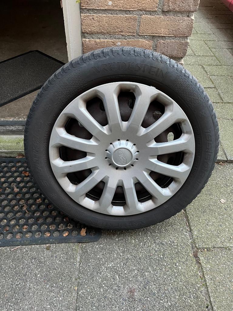 Winterbanden Vredestein Ford Fiesta, Auto-onderdelen, Banden en Velgen, Ophalen, Gebruikt, 15 inch, Banden en Velgen