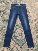 Levi's 710 super skinny W29 L30 Dames Tulsi2930

Mid-rise, Blauw, Ophalen of Verzenden, Zo goed als nieuw, W30 - W32 (confectie 38/40)
