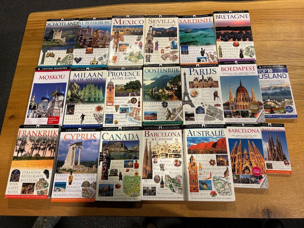 Capitool reisgidsen 20 stuks, Capitool, Europa, Reisgids of -boek, Ophalen
