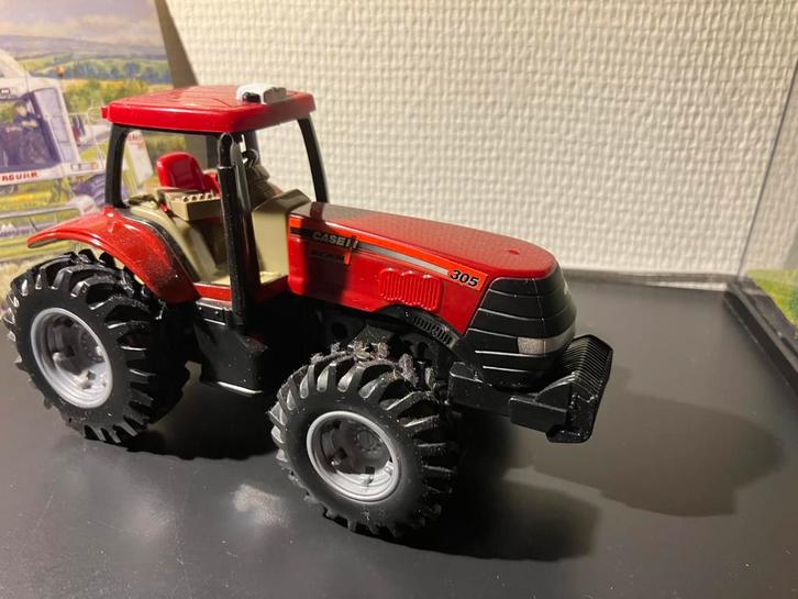 case magnum 305 ertl 1:32, Hobby en Vrije tijd, Modelauto's | 1:32, Zo goed als nieuw, Tractor of Landbouw, ERTL, Ophalen of Verzenden