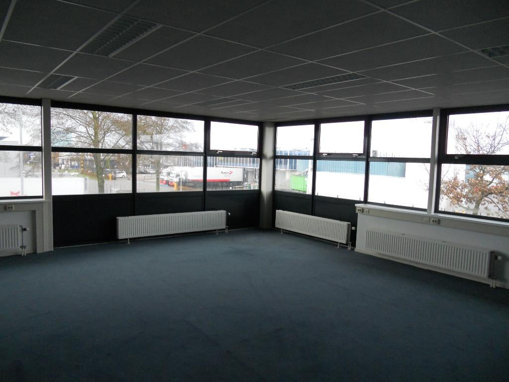 Te huur kantoor Waalwijk, Zakelijke goederen, Bedrijfs Onroerend goed, 100 m², Huur, Kantoorruimte