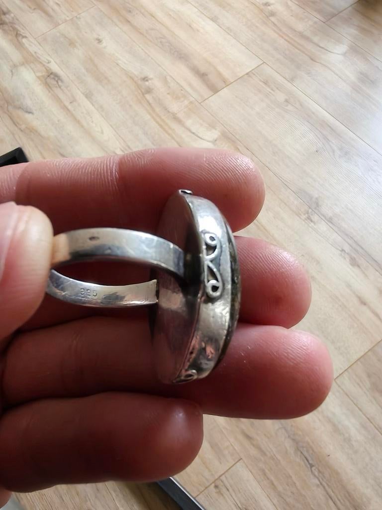 Zware zilveren ring met labrodoriet steen, Ophalen of Verzenden, Zilver, Zilver, Dame
