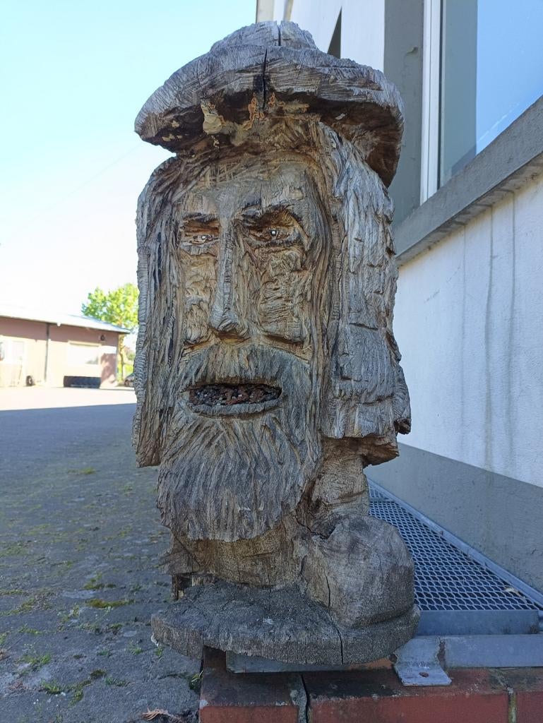Oude houten sculptuur van een man met hoed, Antiek en Kunst, Kunst | Beelden en Houtsnijwerken, Handgemaakt, Beeld, Hout, Bruin