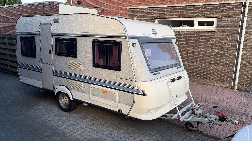 Hobby 430 Classic (eventueel met stalling!!), Caravans en Kamperen, Hobby, Particulier, 4 tot 5 meter, 1000 - 1250 kg