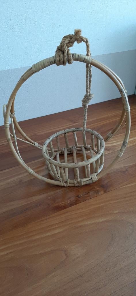 Rotan plantenhanger, Ophalen, Gebruikt