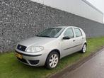 Fiat Punto 1.2 Young Airco | 5 Drs (bj 2005), Gebruikt, 4 cilinders, 850 kg, Origineel Nederlands