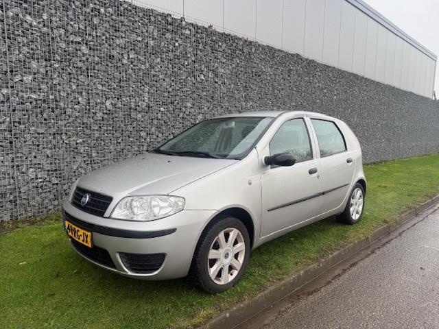 Fiat Punto 1.2 Young Airco | 5 Drs (bj 2005), Auto's, Fiat, Bedrijf, Te koop, Punto, ABS, Airbags, Airconditioning, Alarm, Boordcomputer