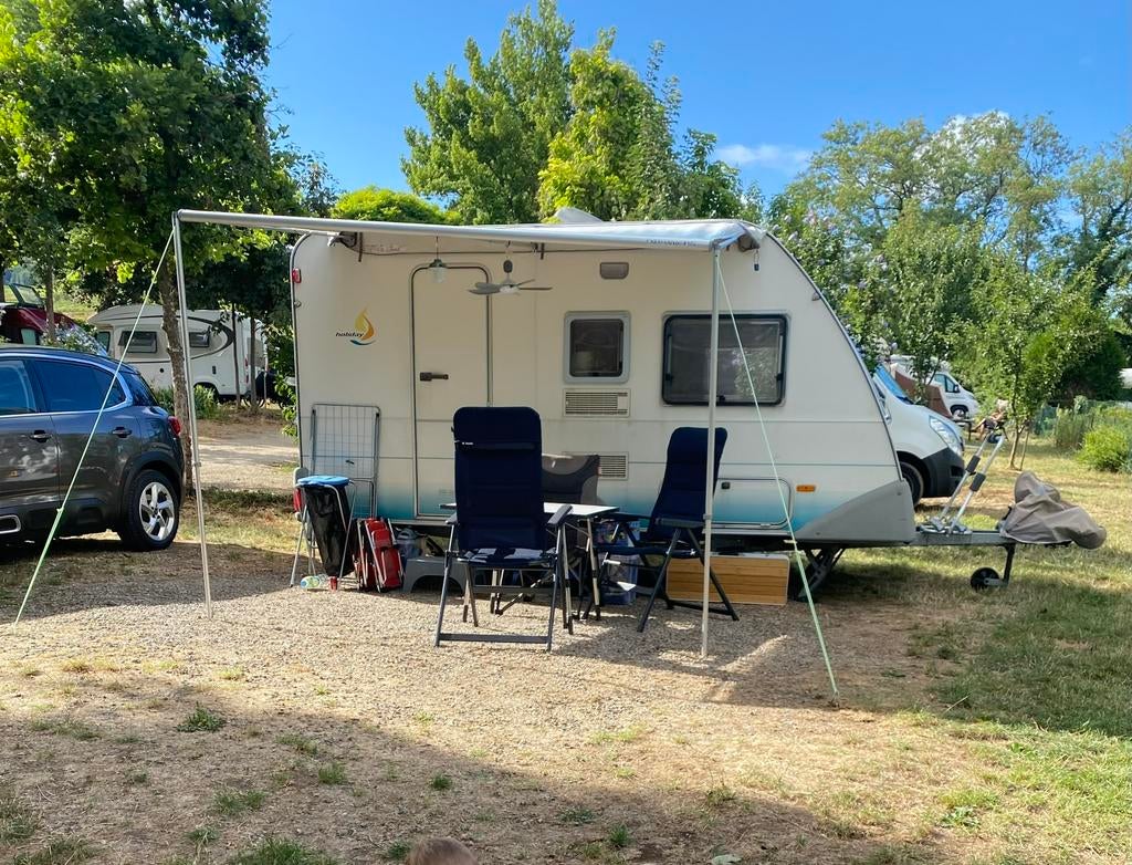 Caravan Eifelland 395TK 5 persoons met 3-persoonsstapelbed, Treinzit, 750 - 1000 kg, Kachel, Omvormbare zithoek