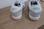 heren Nike sneakers maat 44 grijs wit, Overige kleuren, Nike, Ophalen of Verzenden, Sneakers of Gympen