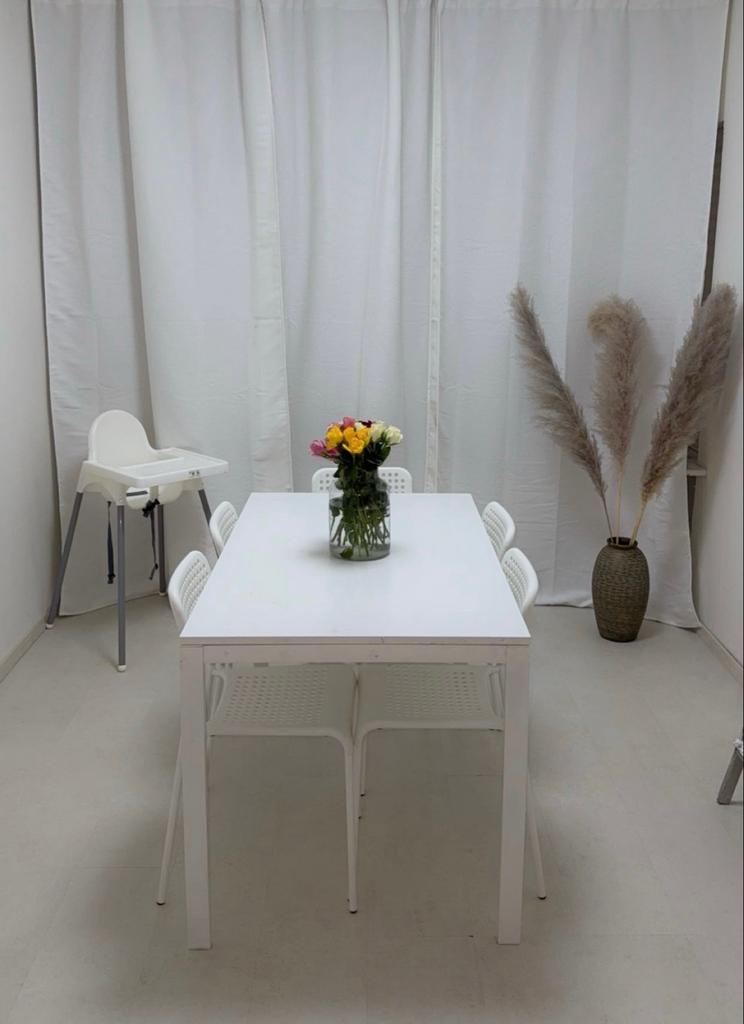 Ikae meltrop tafel, Gebruikt, 100 tot 150 cm, Vijf personen of meer, Metaal
