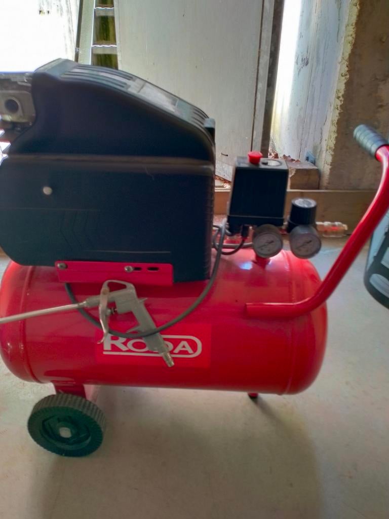 Compressor demo model, Doe-het-zelf en Verbouw, Minder dan 25 liter, Ophalen of Verzenden, Minder dan 200 liter/min