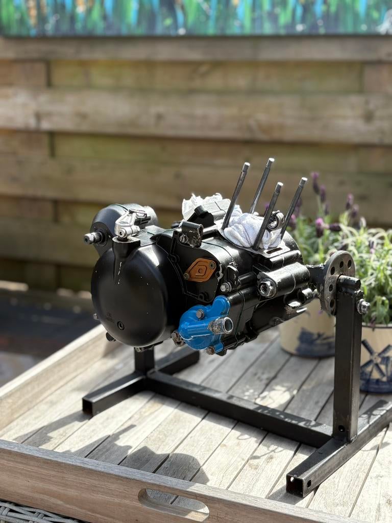 Derbi blok, Ophalen, Zo goed als nieuw, Blok