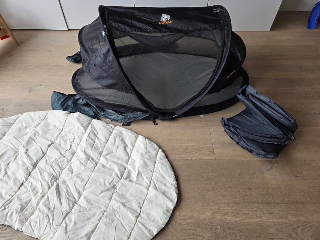 Deryan Baby Luxe Campingbedje met zelfopblaasbare matras, Ophalen, Zo goed als nieuw, Reisbedje