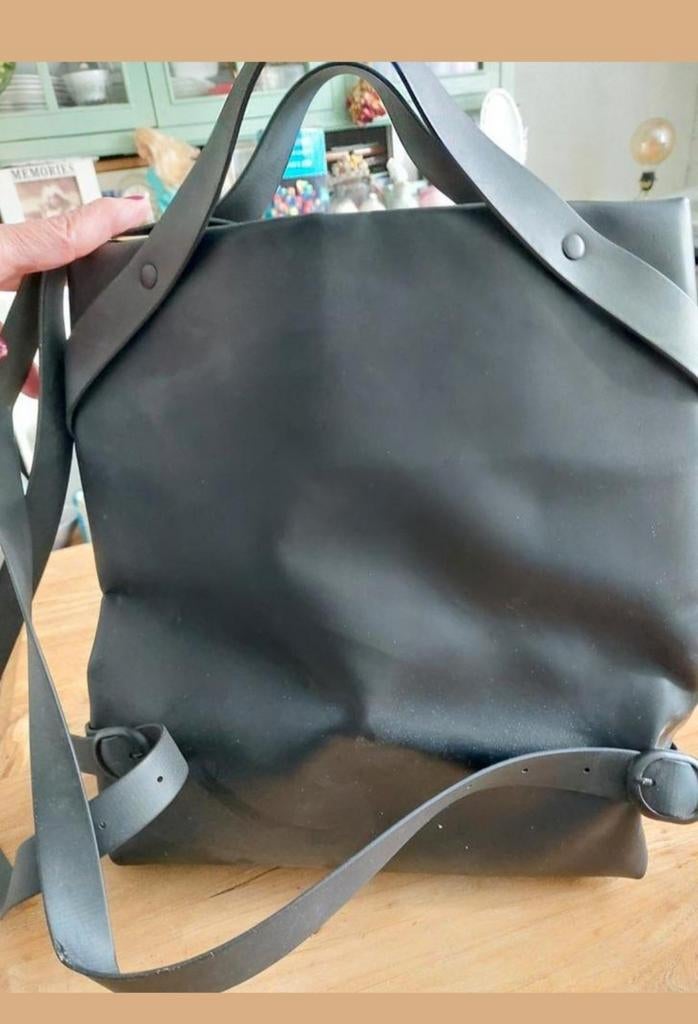 Rains rugzak zwart, Sieraden, Tassen en Uiterlijk, Tassen | Rugtassen, Ophalen